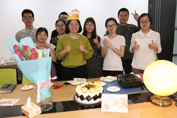 Wanrooetech-Birthday-Care-1