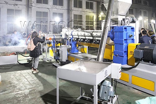 Screw loader Screw loader