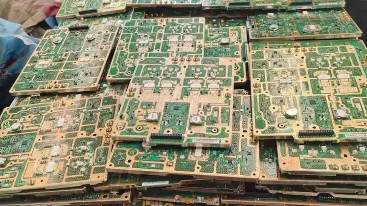 /wp-content/uploads/wanrooetech-recycling-solution-waste-pcb-recycling-machine-recycling.webp